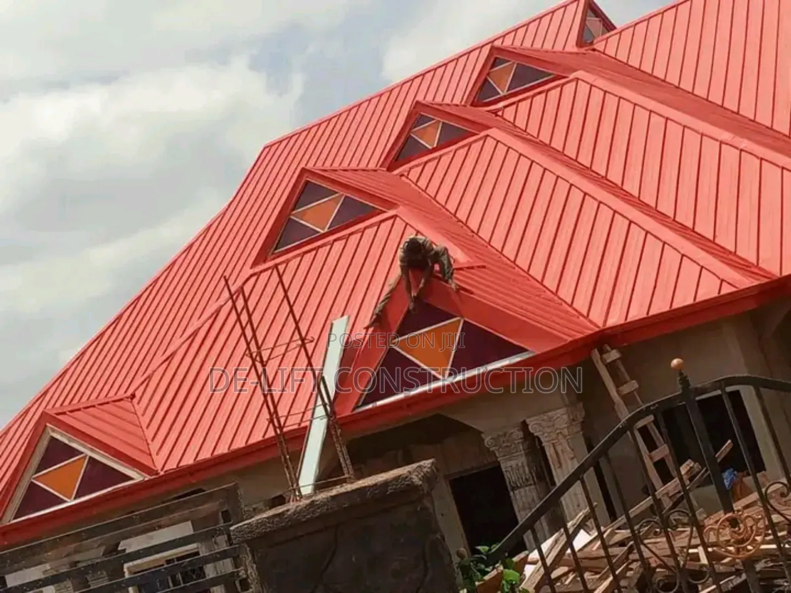 Are You Looking for a Professional Roofing Carpenter?