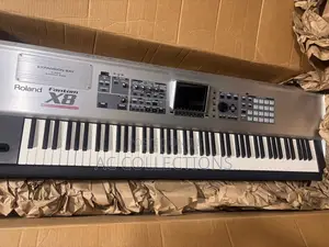 Roland Fantom X8 Weighted 88 Keys