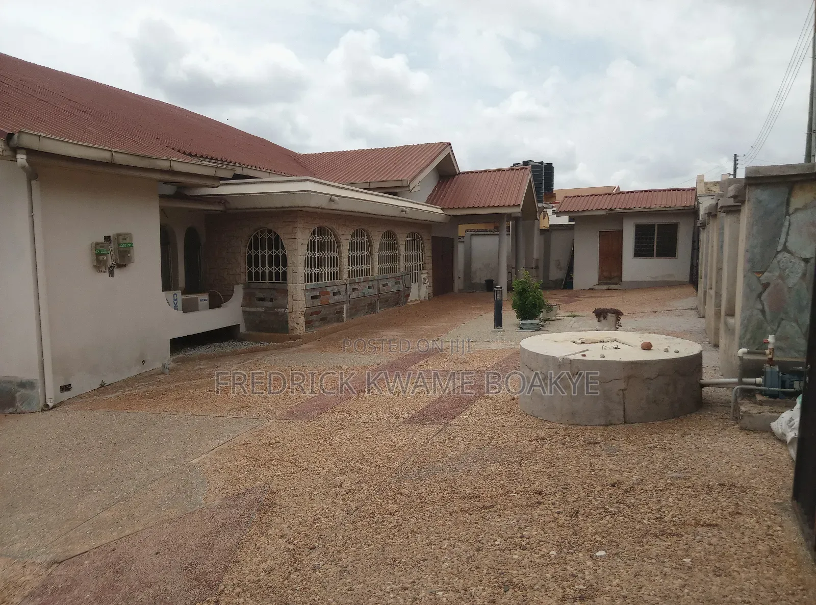 6bdrm House in Brother K Estate, Kumasi Metropolitan for sale