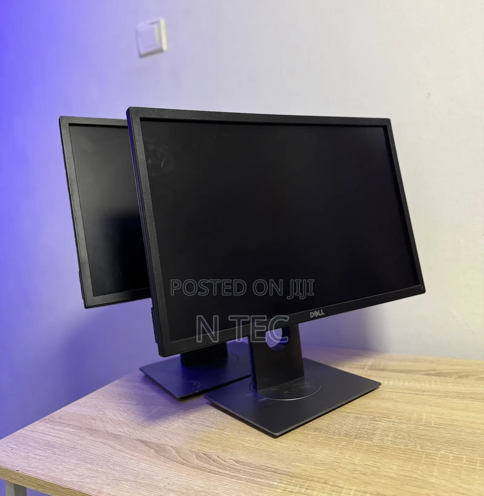 22 Inches Dell Monitor