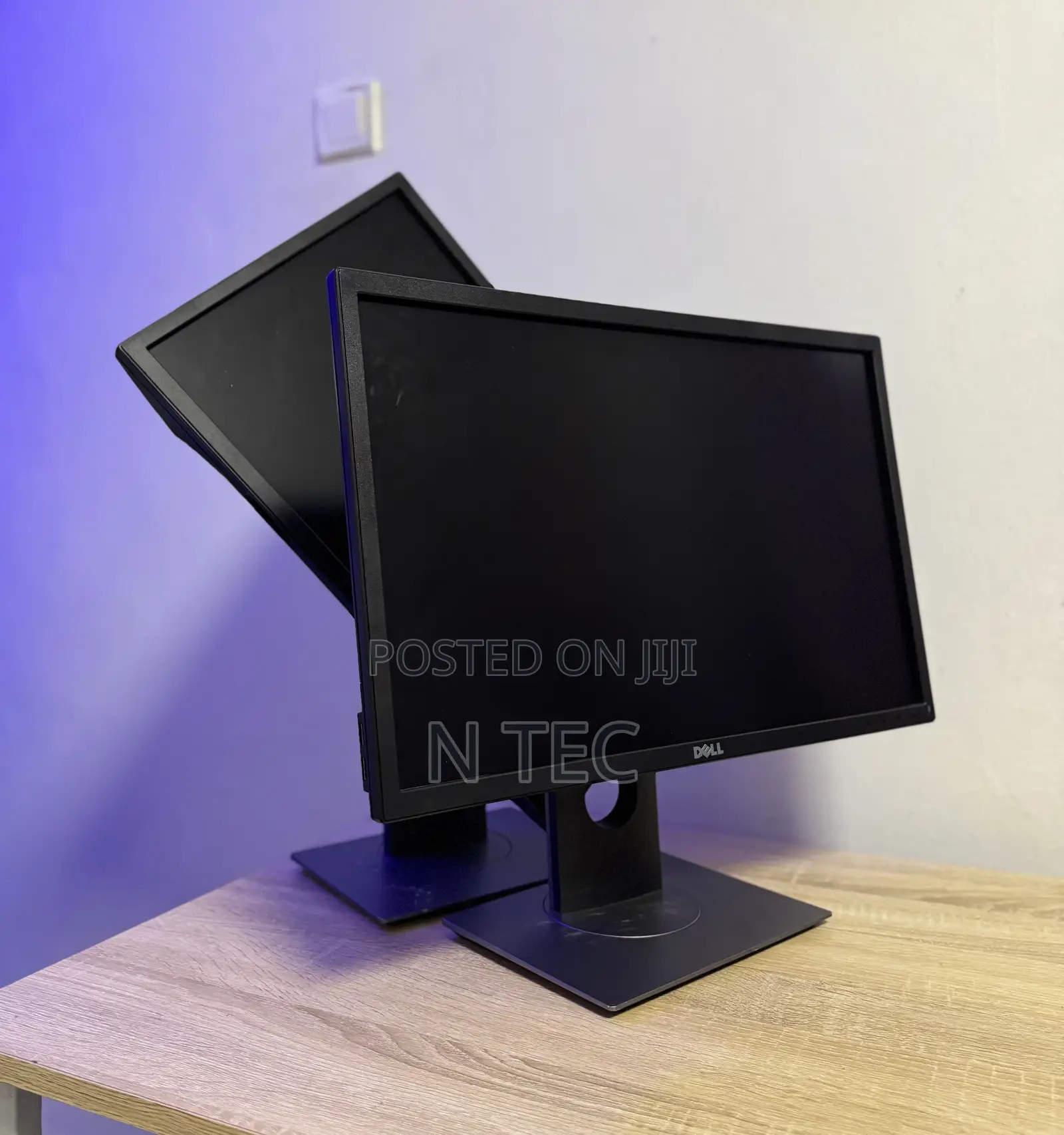 22 Inches Dell Monitor