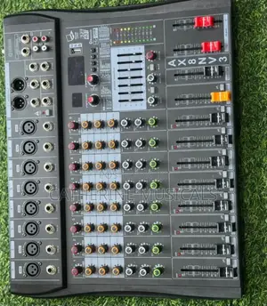 Yamaha 8 Channel Raw Mixer