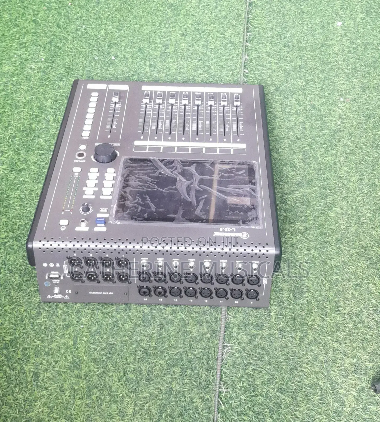 Jackie 16 Channel Digital Mixer