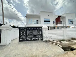 4bdrm House in Little Roses, Ashaley Botwe for sale