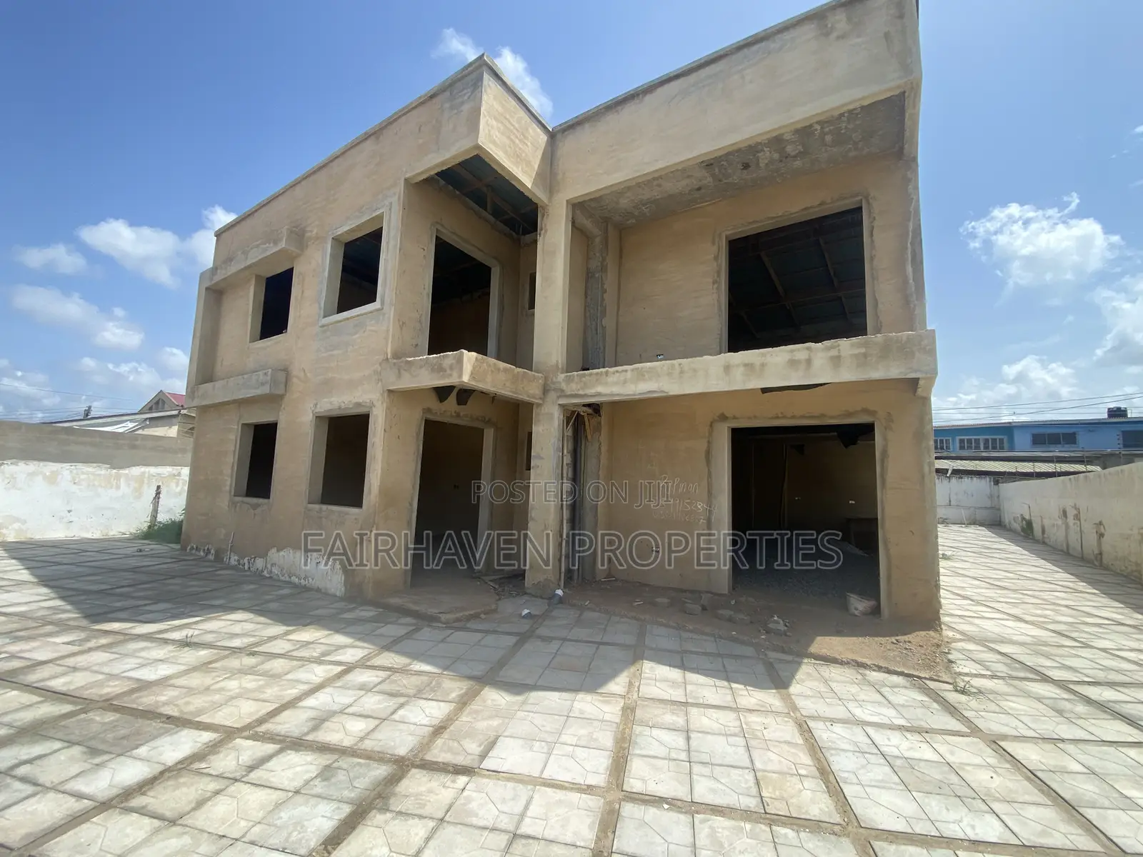 2bdrm Apartment in Nyaniba Estate, Osu for sale