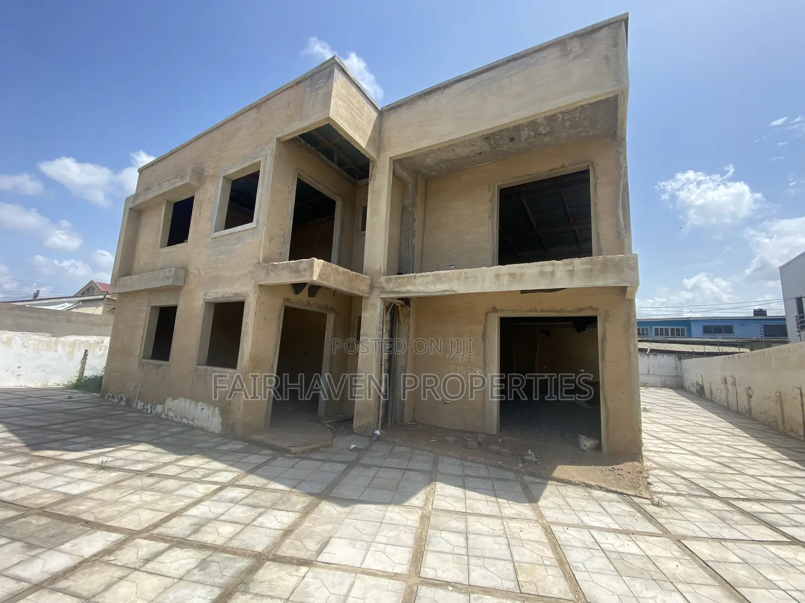 2bdrm Apartment in Nyaniba Estate, Osu for sale