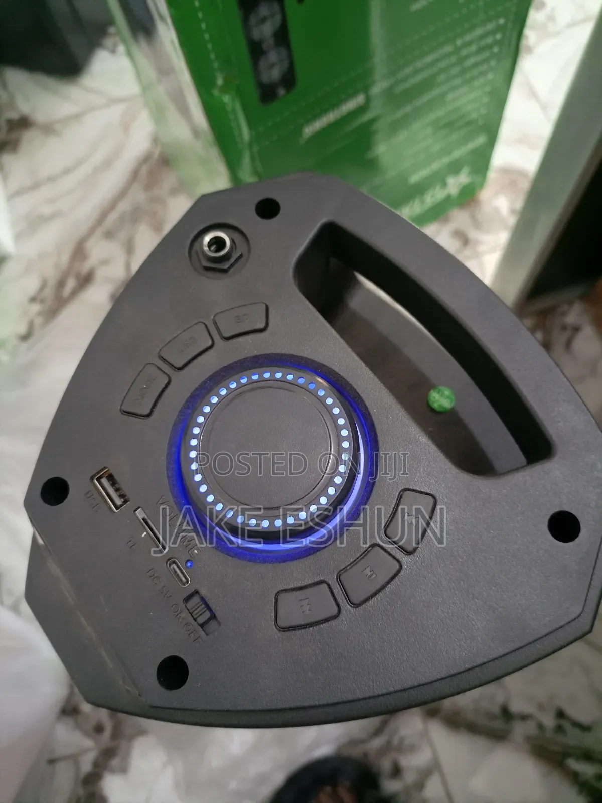 Bluetooth Speaker With Remote and Microphone