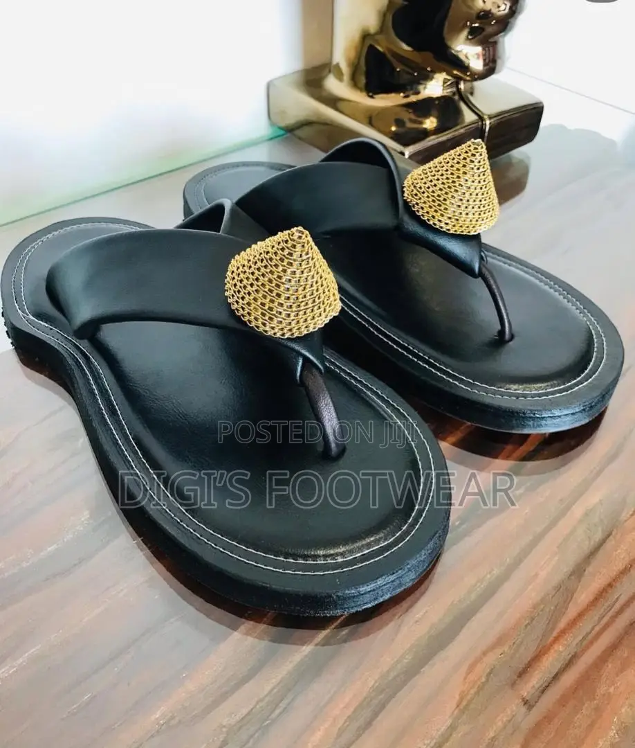Black Leather Simple Ahenema/Chawchaw