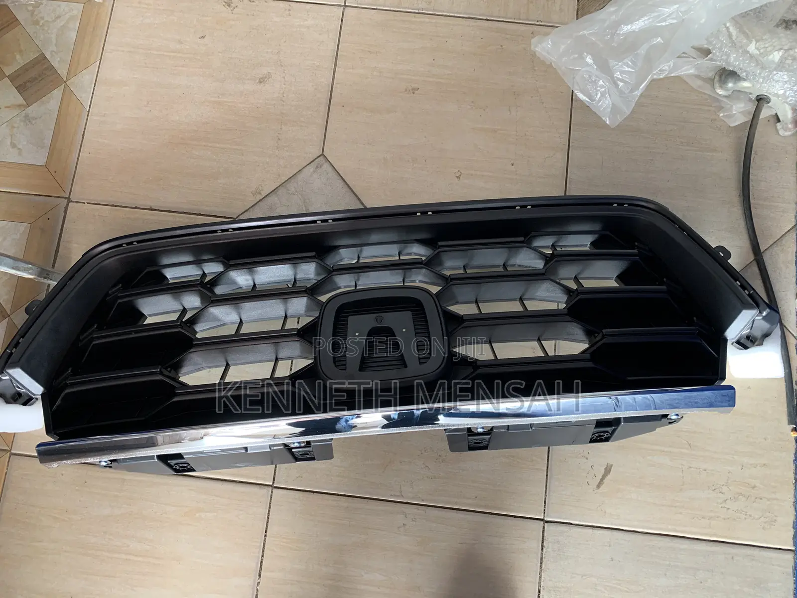 Honda Cr-v 2023 Front Grill
