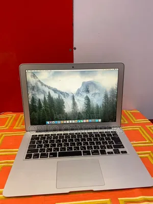 Laptop Apple MacBook Air 4GB Intel Core i5 SSD 128GB