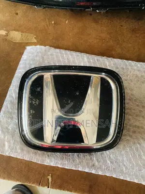 Honda Cr-v 2023 Logo Glass