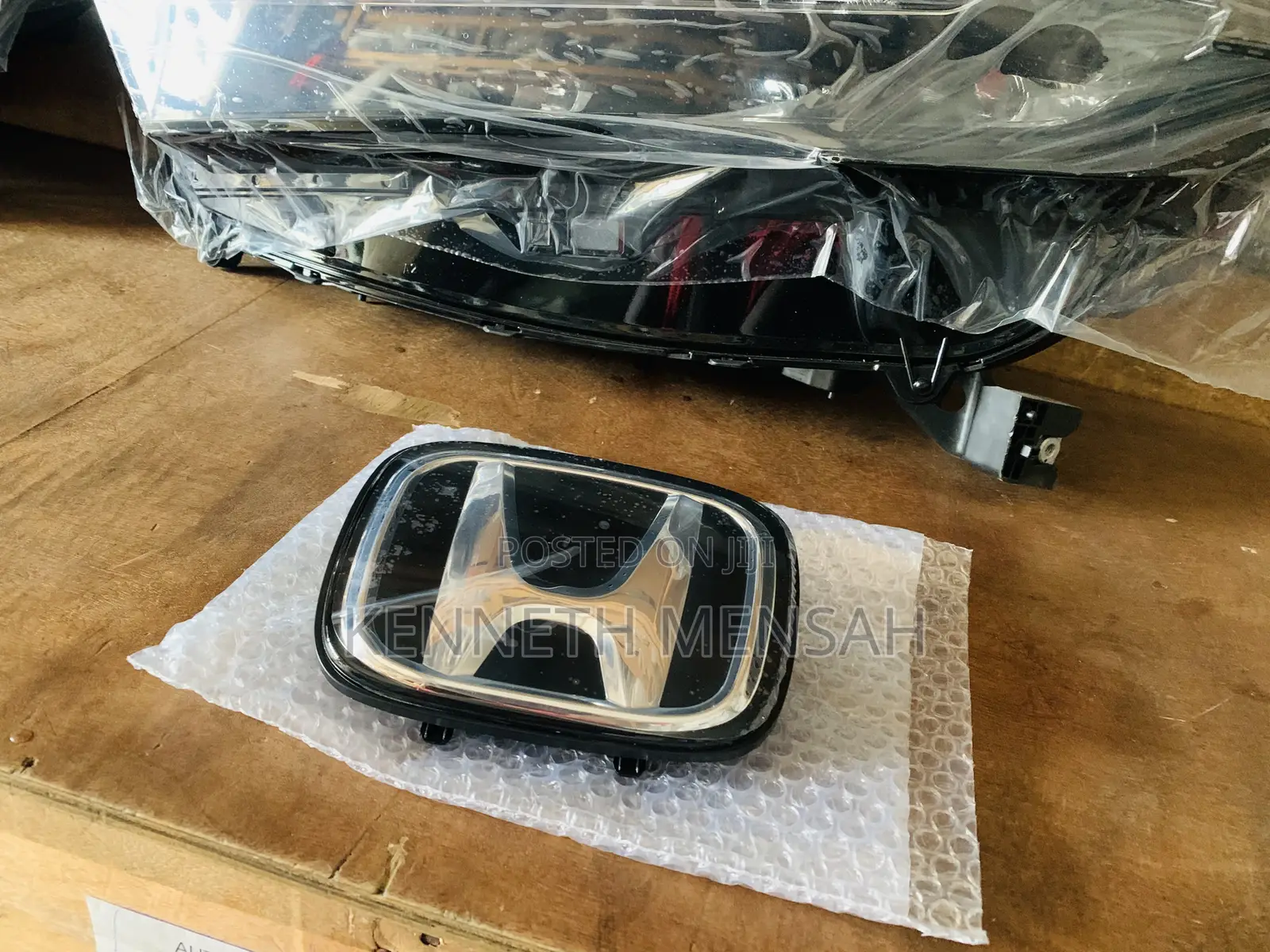 Honda Cr-v 2023 Logo Glass