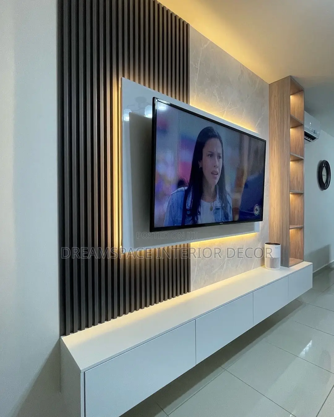 Neat Living Room Interior Decoration