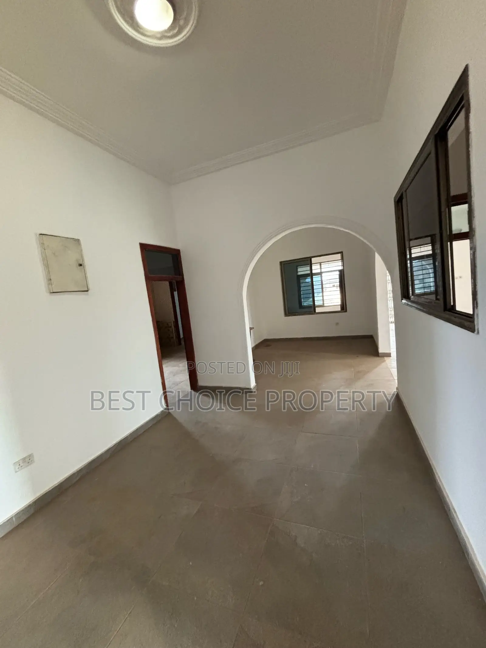 4bdrm Apartment in Adenta Ashiyie for rent