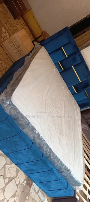 Sweet Canadian 72x75 Queen's Bed With Mattress😍💯 Free Delv