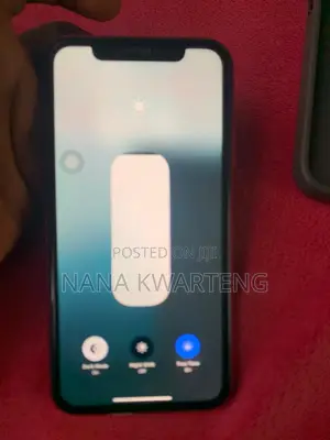 Apple iPhone 11 64 GB Red