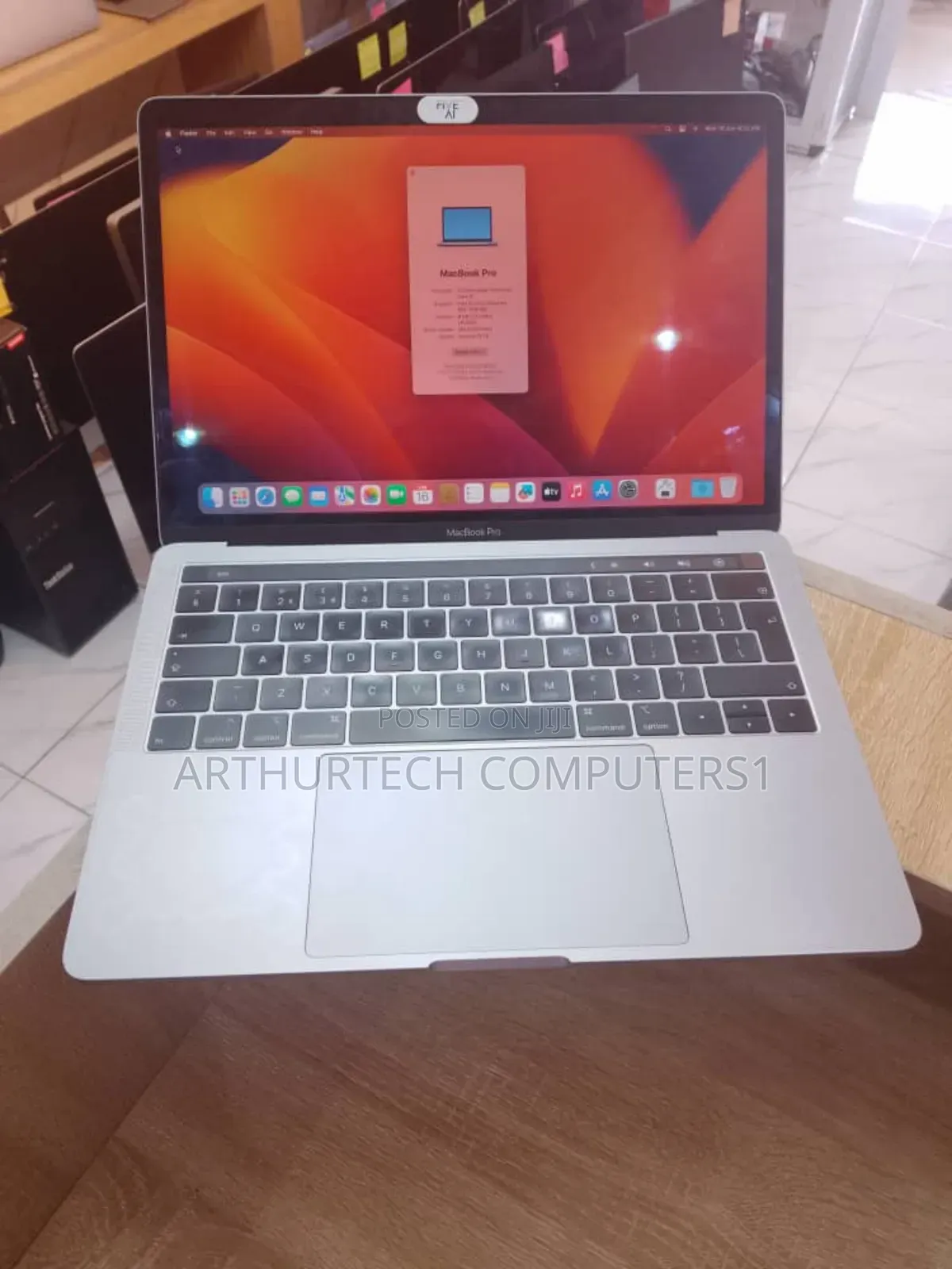 Laptop Apple MacBook Pro 2018 8GB Intel Core I5 SSD 1T