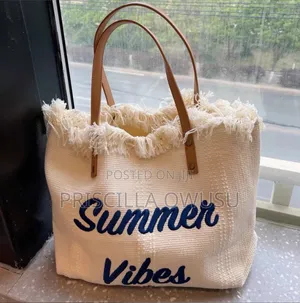 Summer Tote Bags Available for Ladies