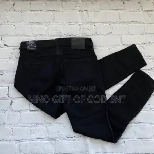 Hollister Men's Advanced Stretch Super Skinny From U.S.