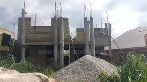 5bdrm House in Born To Pray Estate, Ejisu-Juaben Municipal for sale