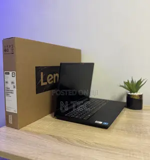 New Laptop Lenovo V15 G3 8GB Intel SSD 256GB