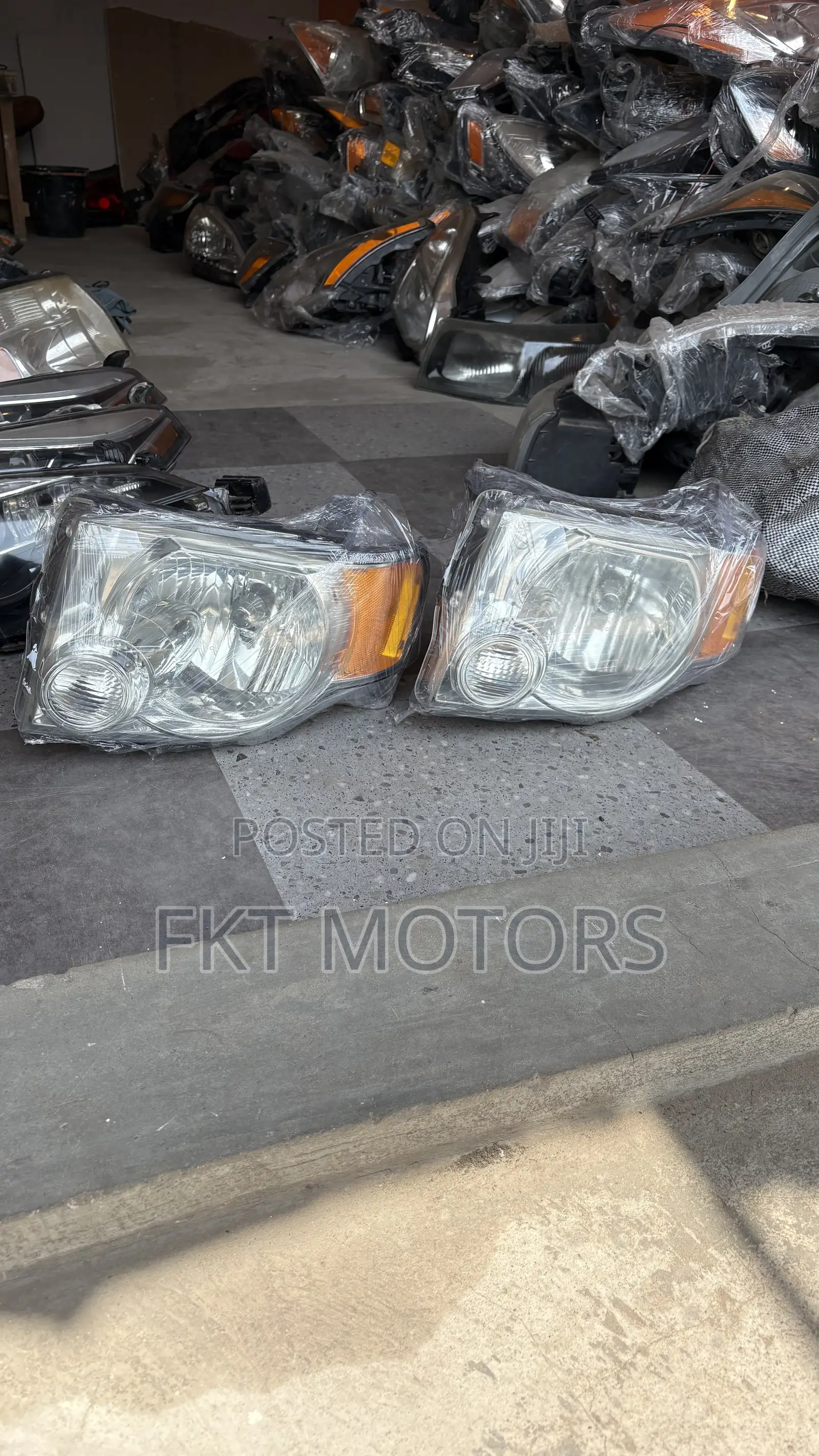Ford Escape Headlights 2008,2009,2010,2011,2012,2013