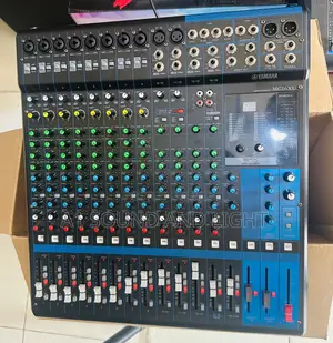 Yamaha 16 Channels Mixer With Effects