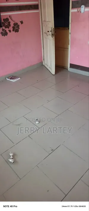 1bdrm Apartment in Dansoman Exhibition for rent