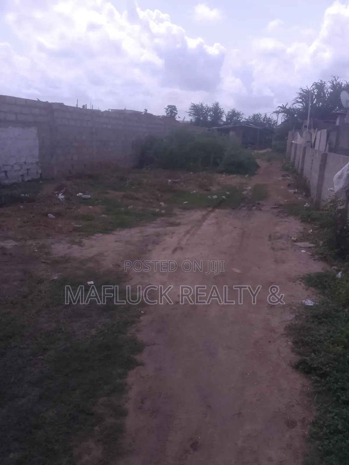 Land for Sale at Madina