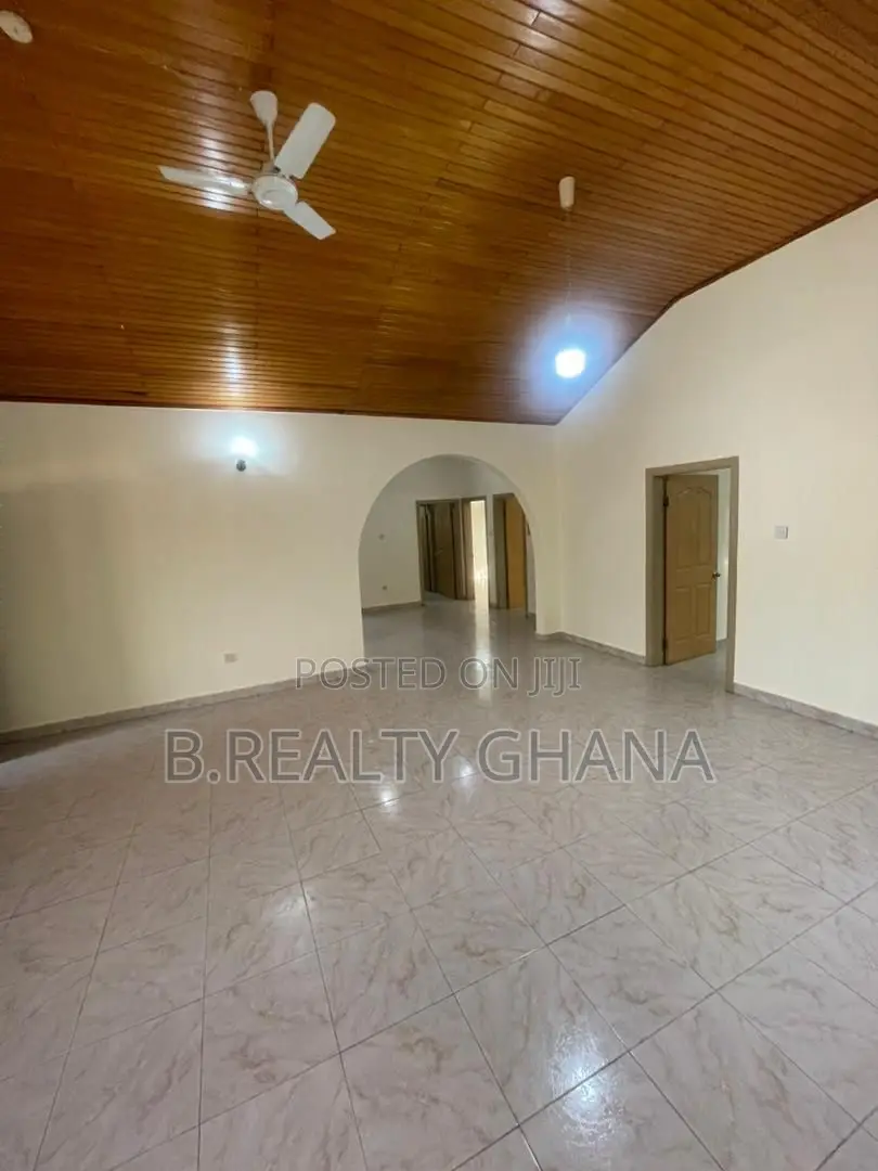 3bdrm House in Regimaneul Grey, Spintex for rent