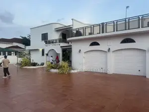 6bdrm Mansion in Green, East Legon for sale