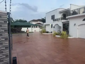 6bdrm Mansion in Green, East Legon for sale