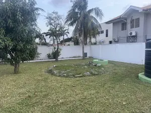 6bdrm Mansion in Green, East Legon for sale