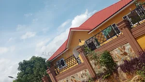 3bdrm House in Self Compound, Oyarifa for rent