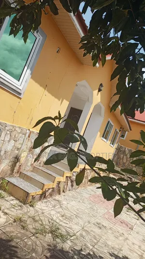 3bdrm House in Self Compound, Oyarifa for rent