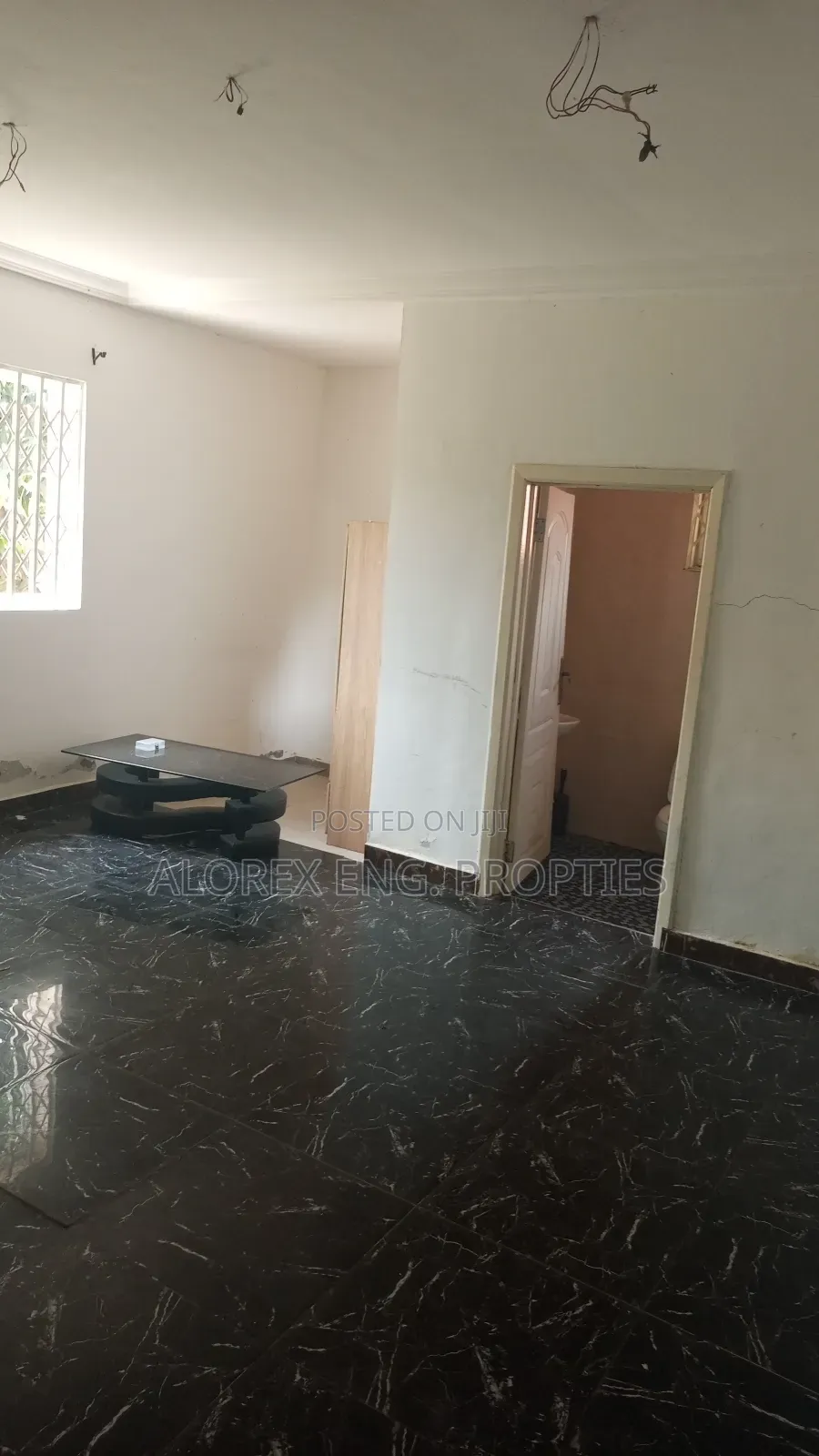 3bdrm House in Self Compound, Oyarifa for rent