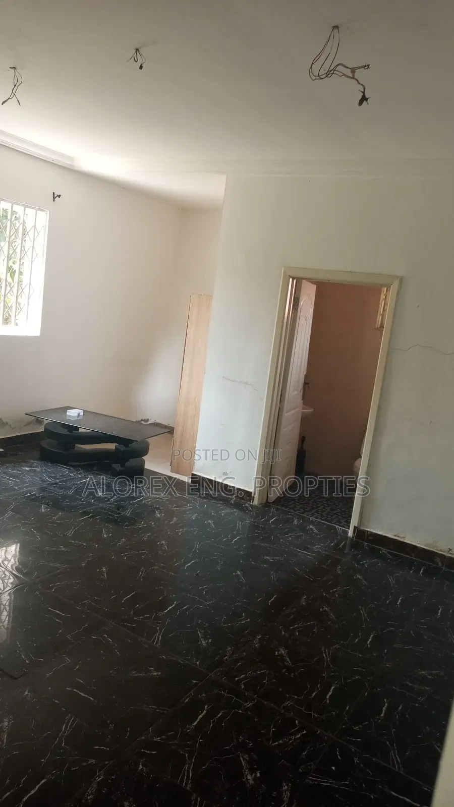 3bdrm House in Self Compound, Oyarifa for rent