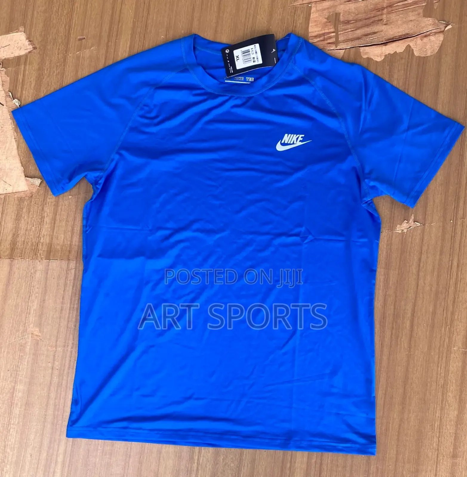 Nike Fitness Tops
