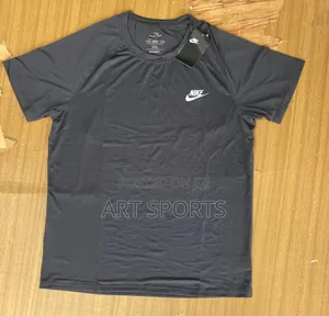 Nike Fitness Tops
