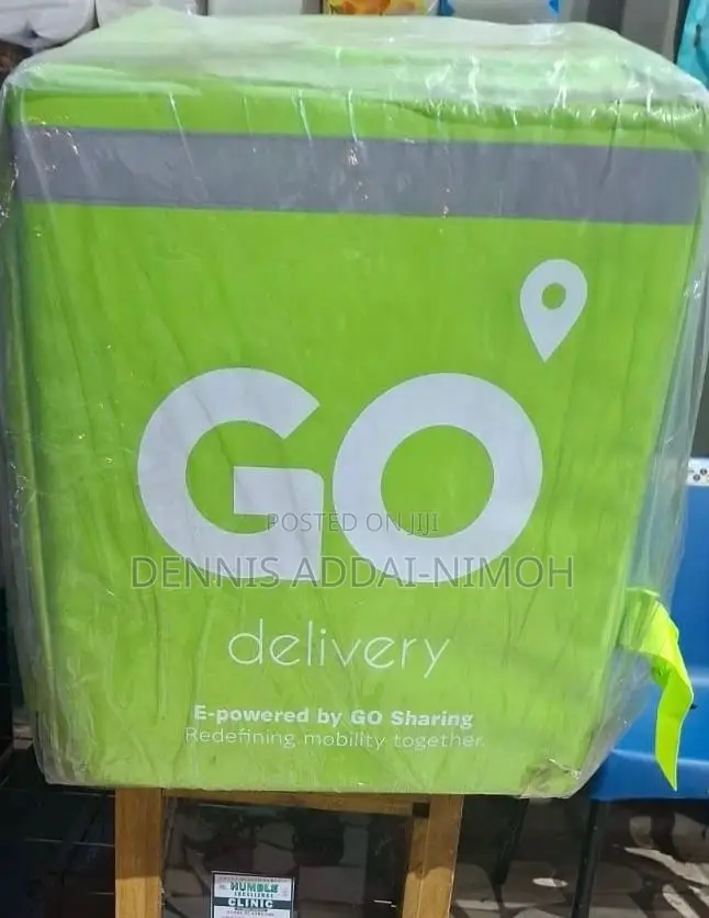 Durable Courier Delivery Bag – Insulated Weather-Resistant