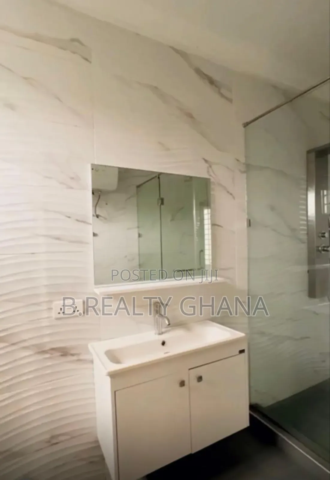 4bdrm House in Palace Mall Area, Spintex for rent
