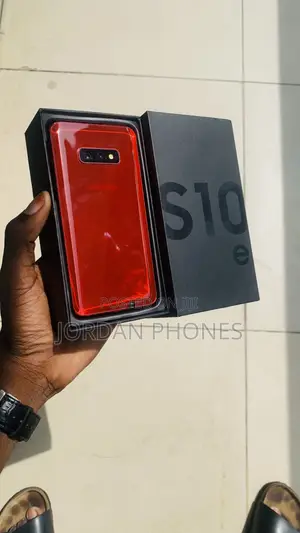 New Samsung Galaxy S10e 128 GB Red