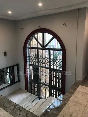 Furnished 5bdrm House in Ashomang Estate for sale