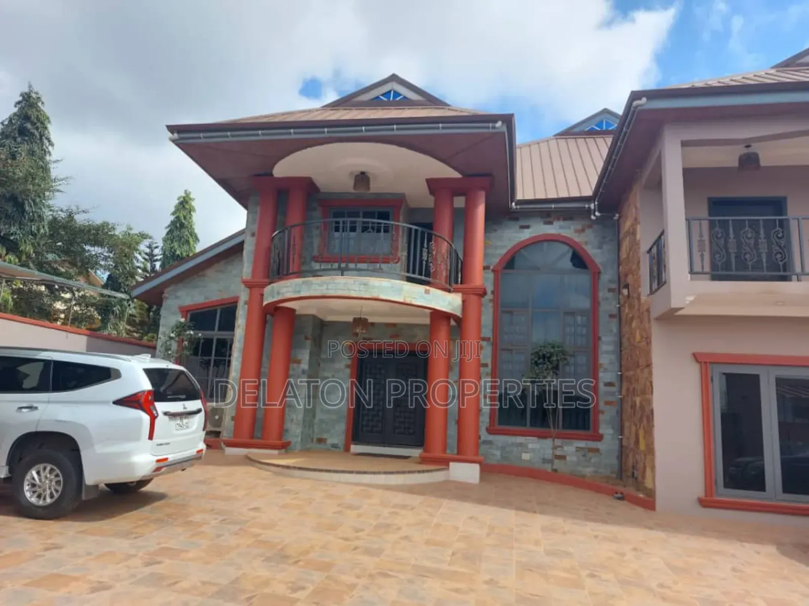 Furnished 5bdrm House in Ashomang Estate for sale