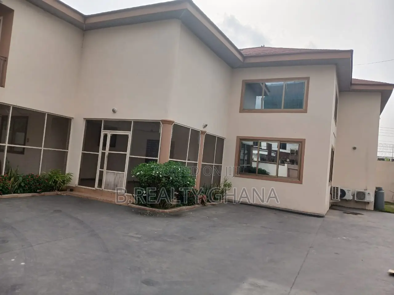 4bdrm House in Labone for sale