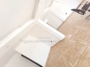 Double Shop Available for Rent.