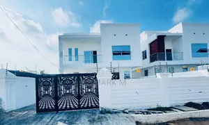 4bdrm House in Ashaley Botwe for sale