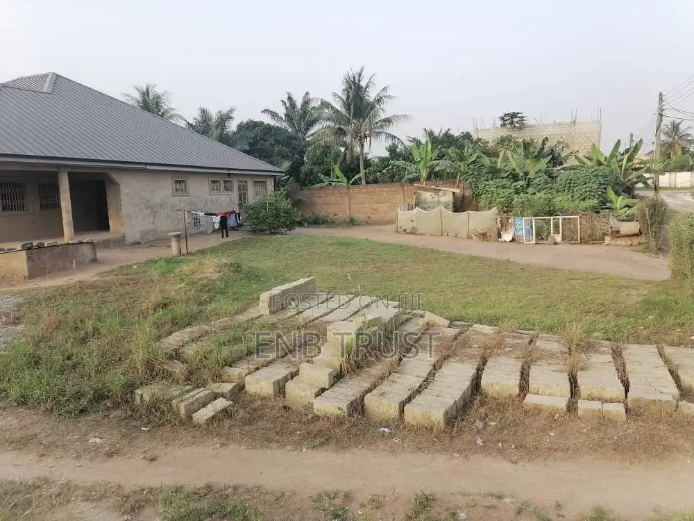 3 Bedrms on 130x100 Size of Plot for Sale at Amasaman