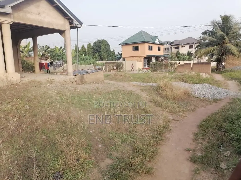 3 Bedrms on 130x100 Size of Plot for Sale at Amasaman