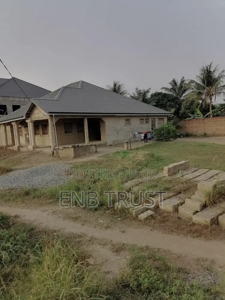 3 Bedrms on 130x100 Size of Plot for Sale at Amasaman
